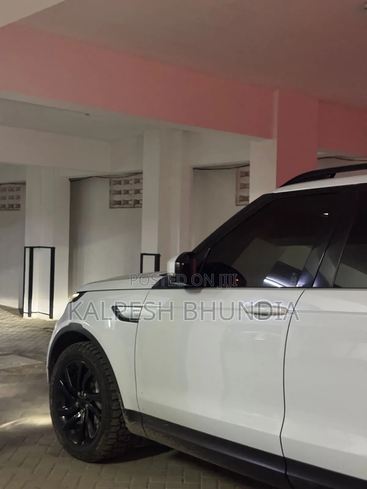 Land Rover Discovery 2018 Off white