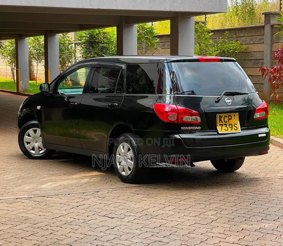 Nissan Wingroad 2012 Black