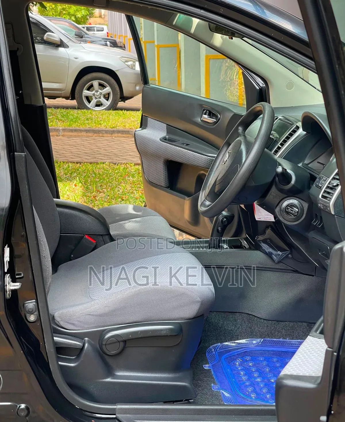 Nissan Wingroad 2012 Black