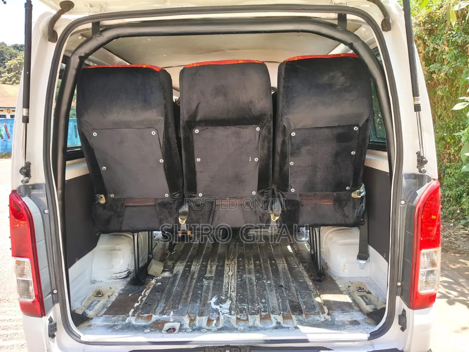 Toyota HiAce 2016 White