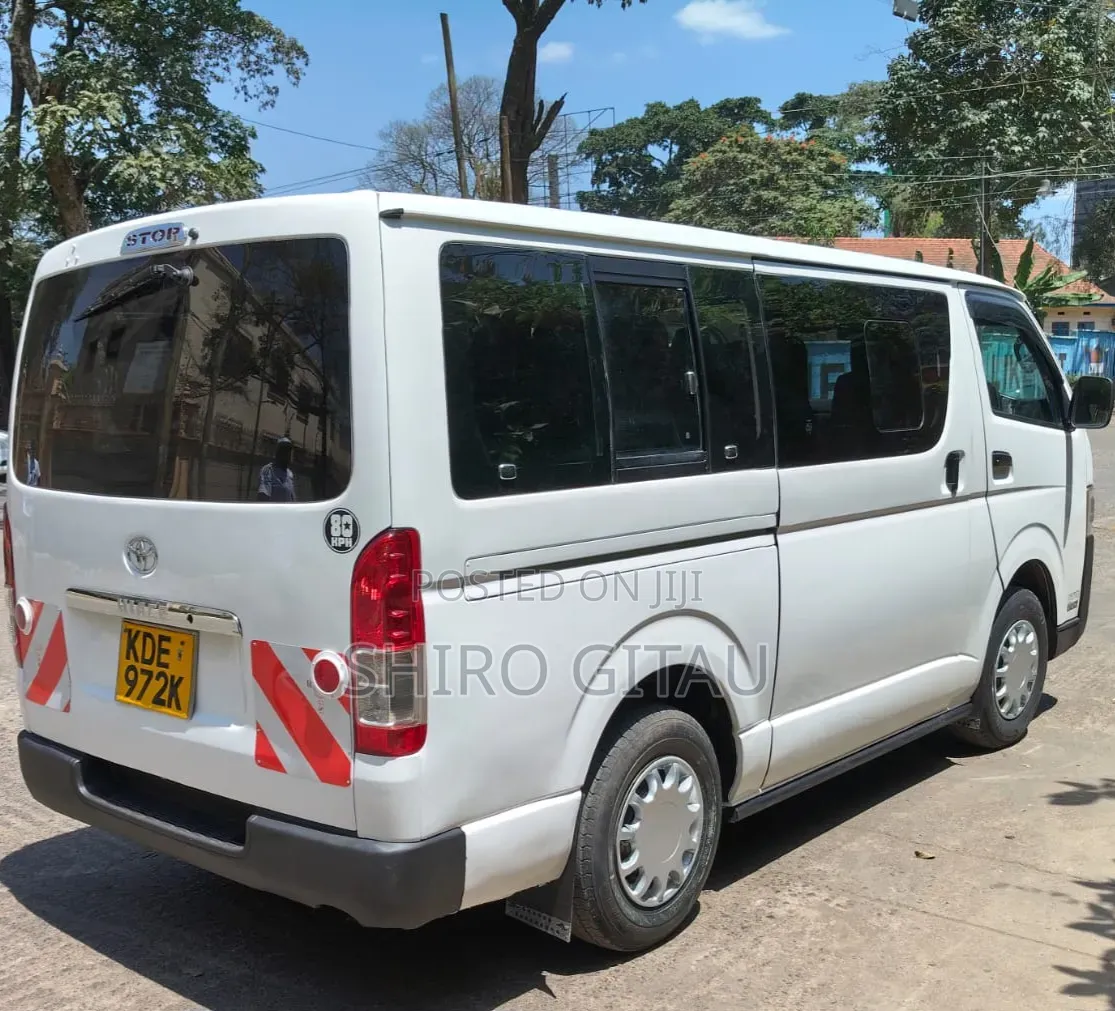 Toyota HiAce 2016 White
