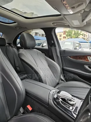 Mercedes-Benz E400 2018 Off white