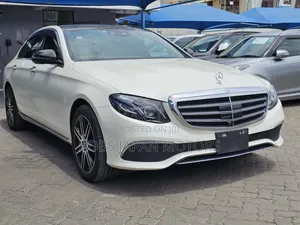 Mercedes-Benz E400 2018 Off white