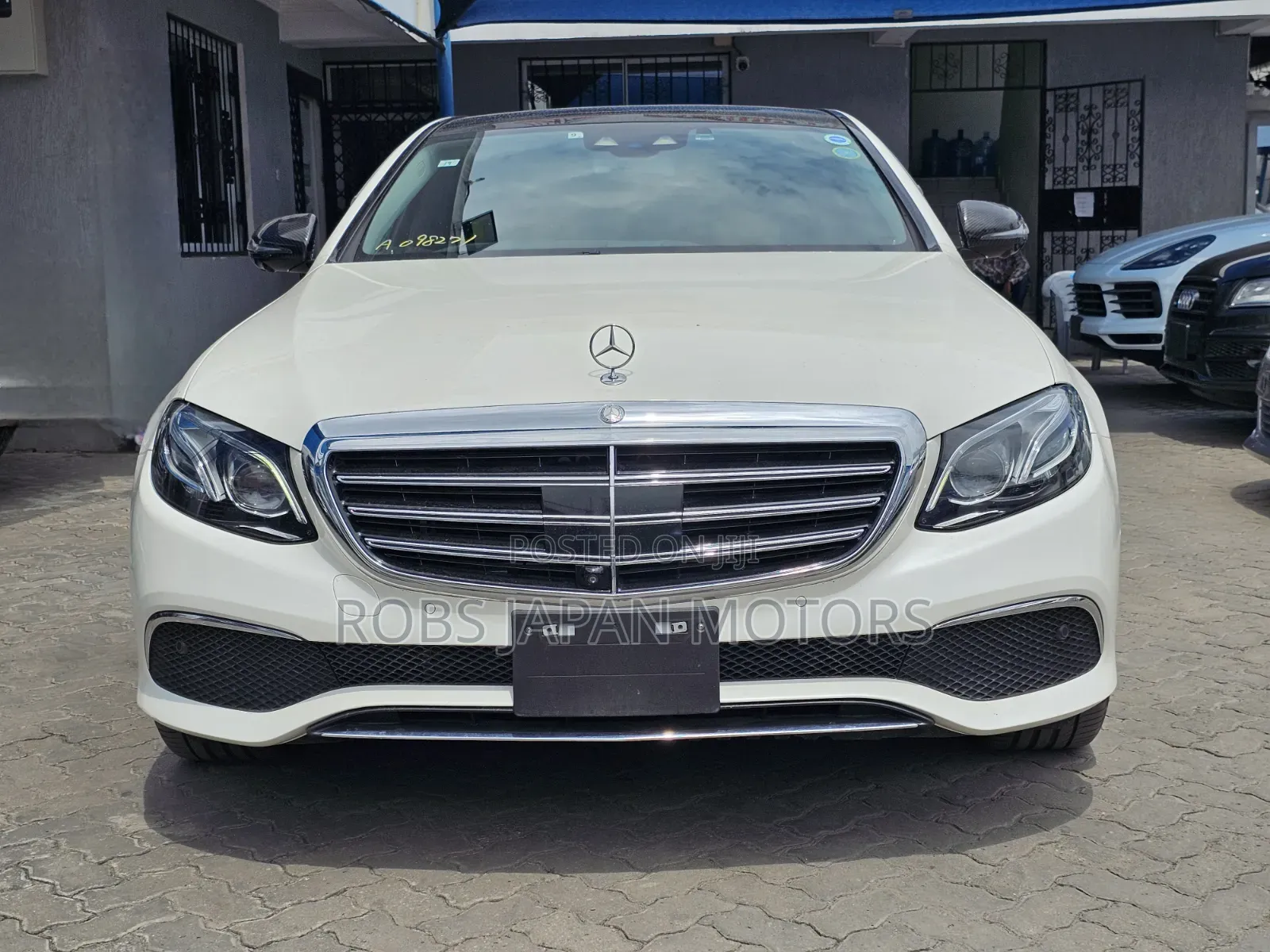Mercedes-Benz E400 2018 Off white