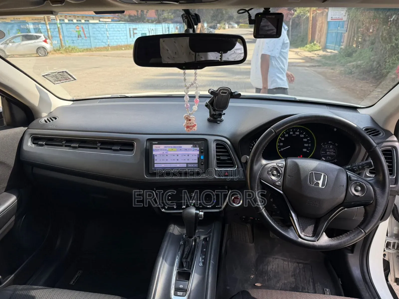 Honda Vezel 2016 White