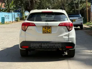 Honda Vezel 2016 White