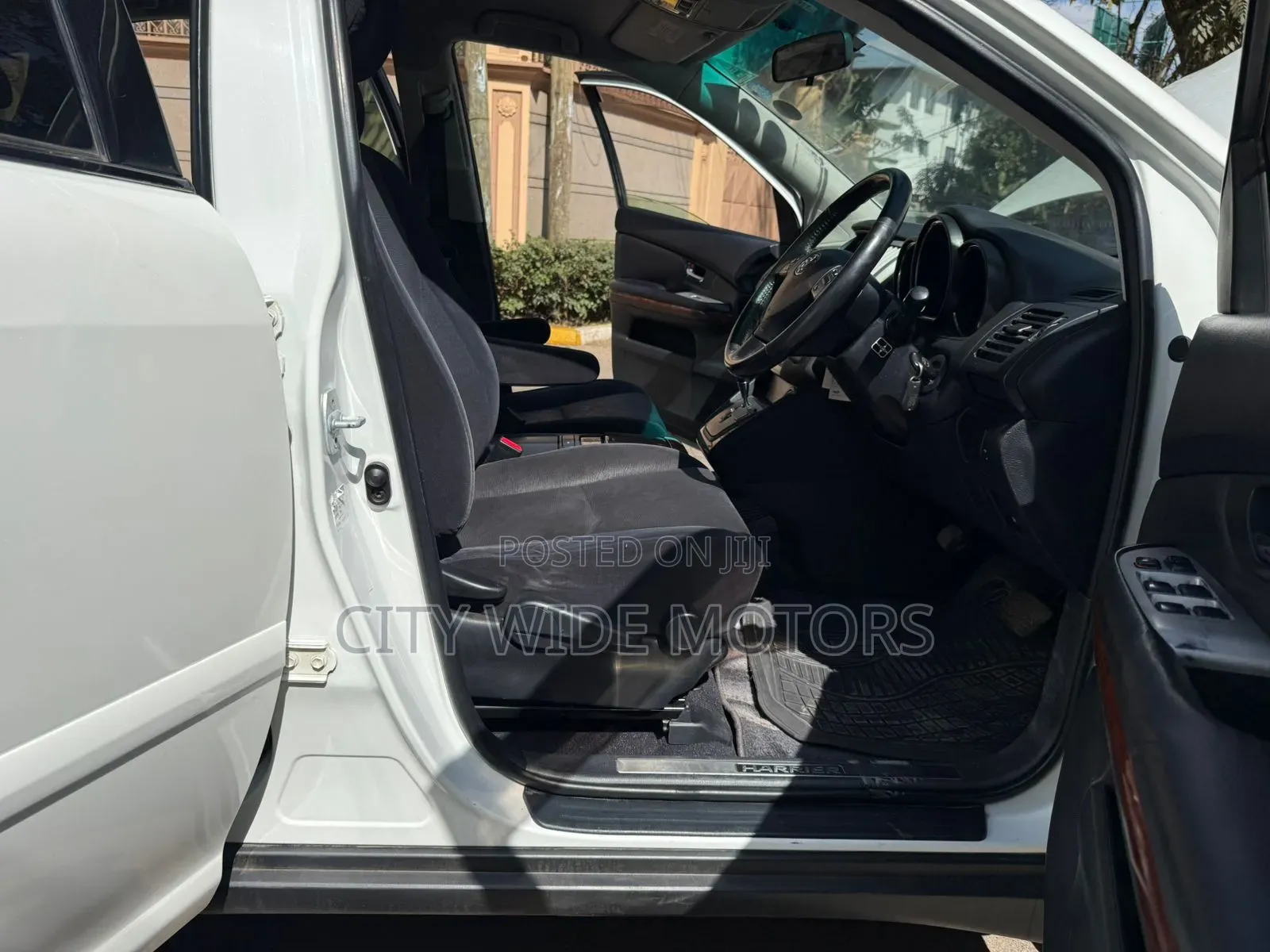Toyota Harrier 2013 White