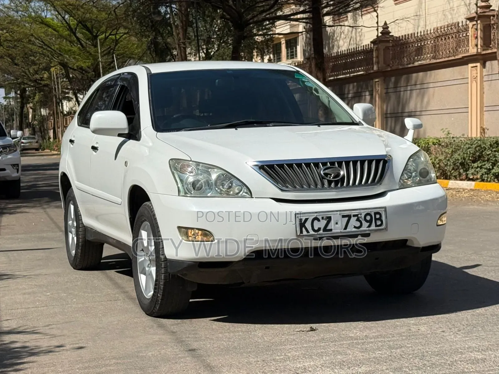 Toyota Harrier 2013 White