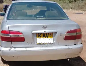 Toyota Corolla Sedan 1999 Silver
