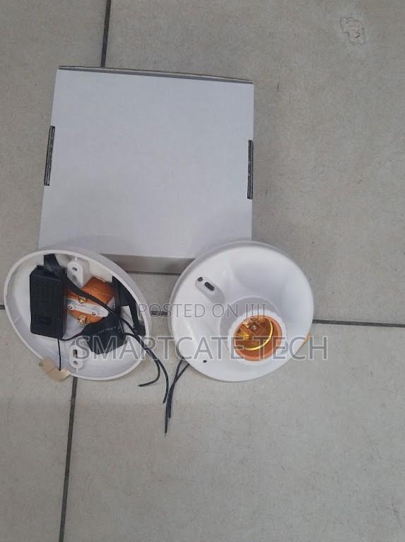 Hidden Spy Camera Bulb Holder – WiFi Security Camera