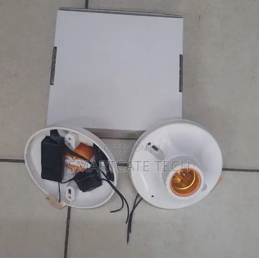 Hidden Camera Light Bulb Holder – Remote Monitoring