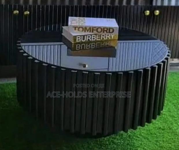 Black/ White Executive Modern Round Coffee Table