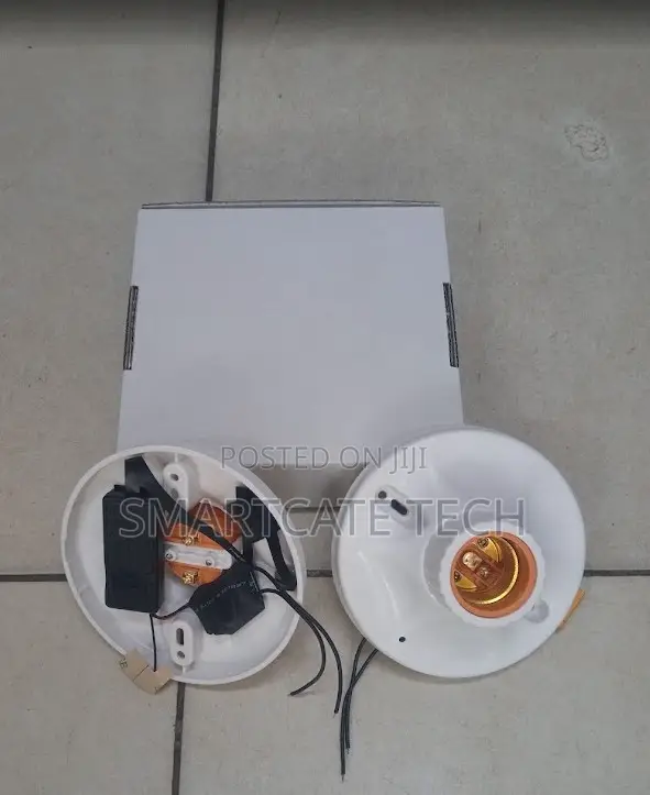 Wireless Bulb Security Camera – Motion Detection & Night Vision