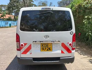 Toyota HiAce 2014 White