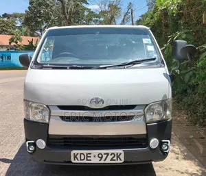 Toyota HiAce 2014 White
