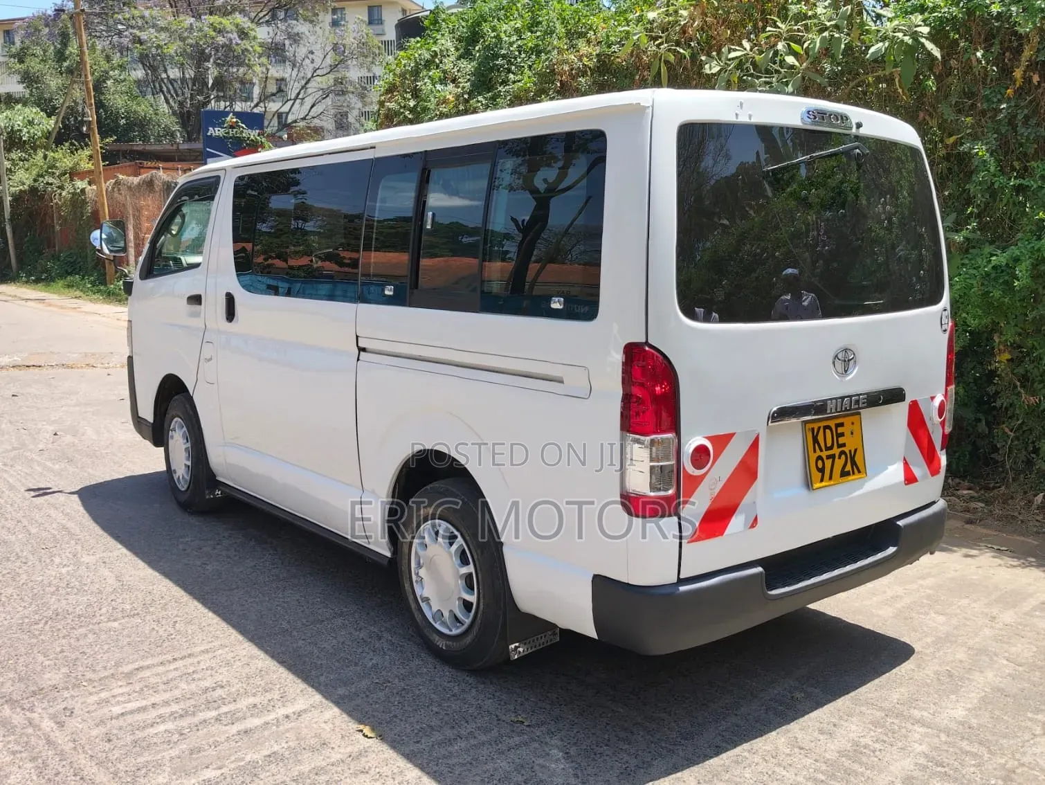 Toyota HiAce 2014 White