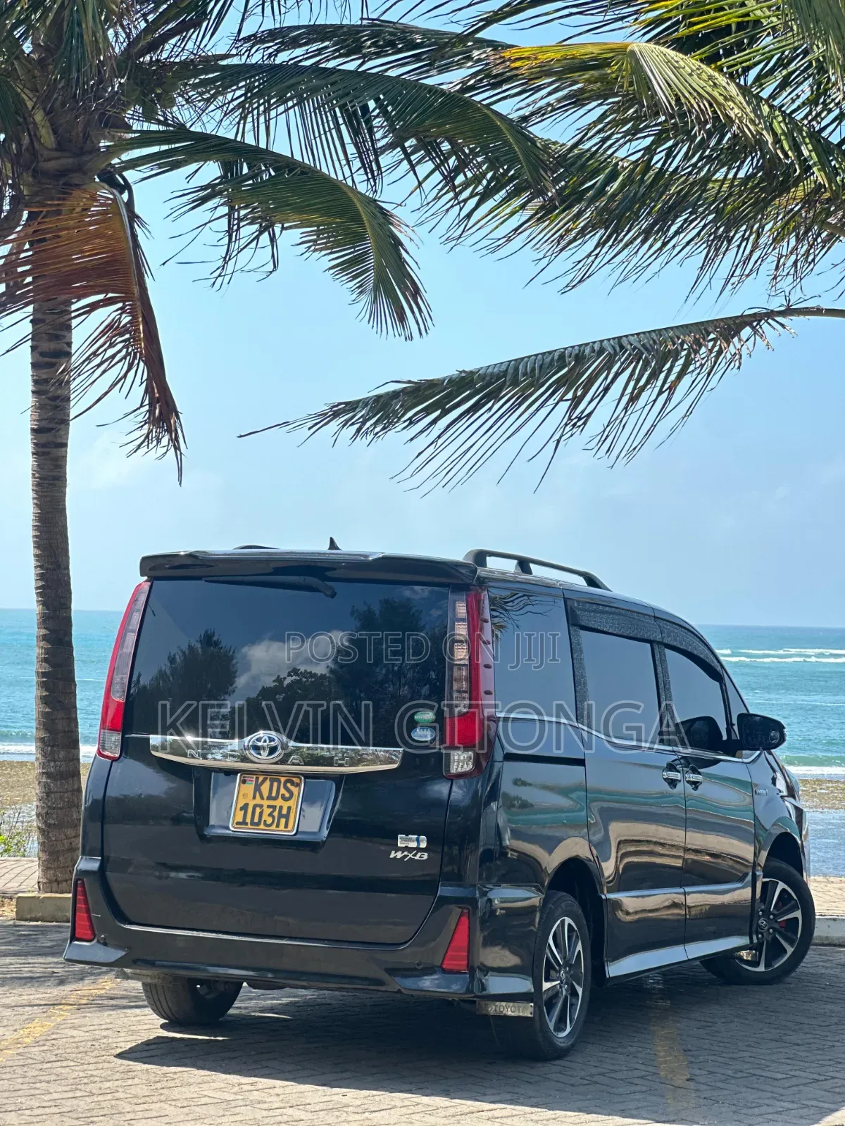 Toyota Noah 2017 Black