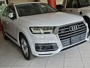 Audi Q7 2018 Off white