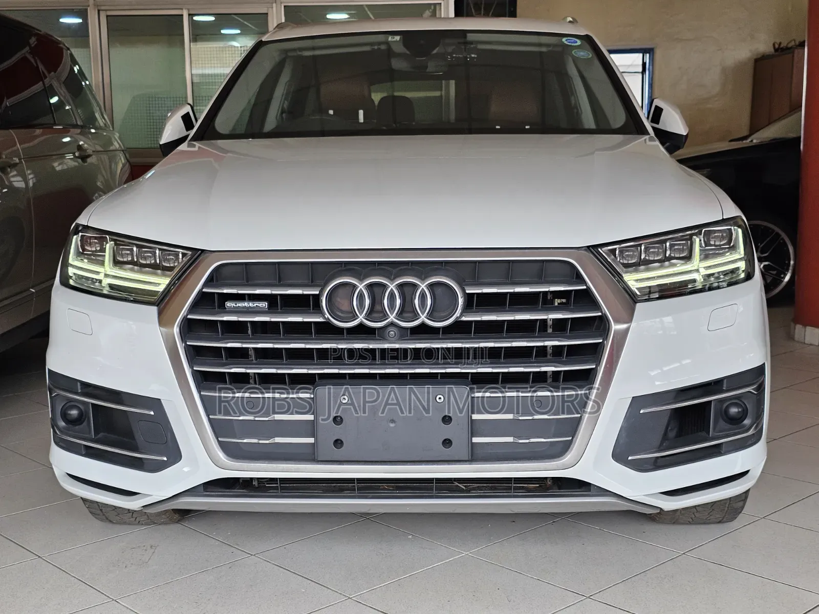 Audi Q7 2018 Off white