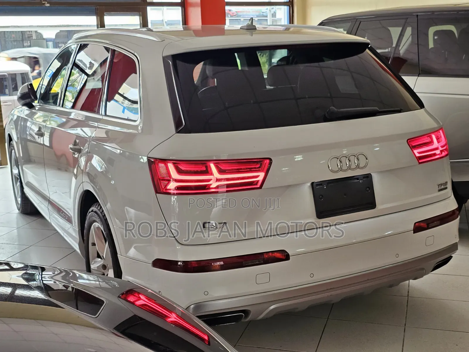 Audi Q7 2018 Off white