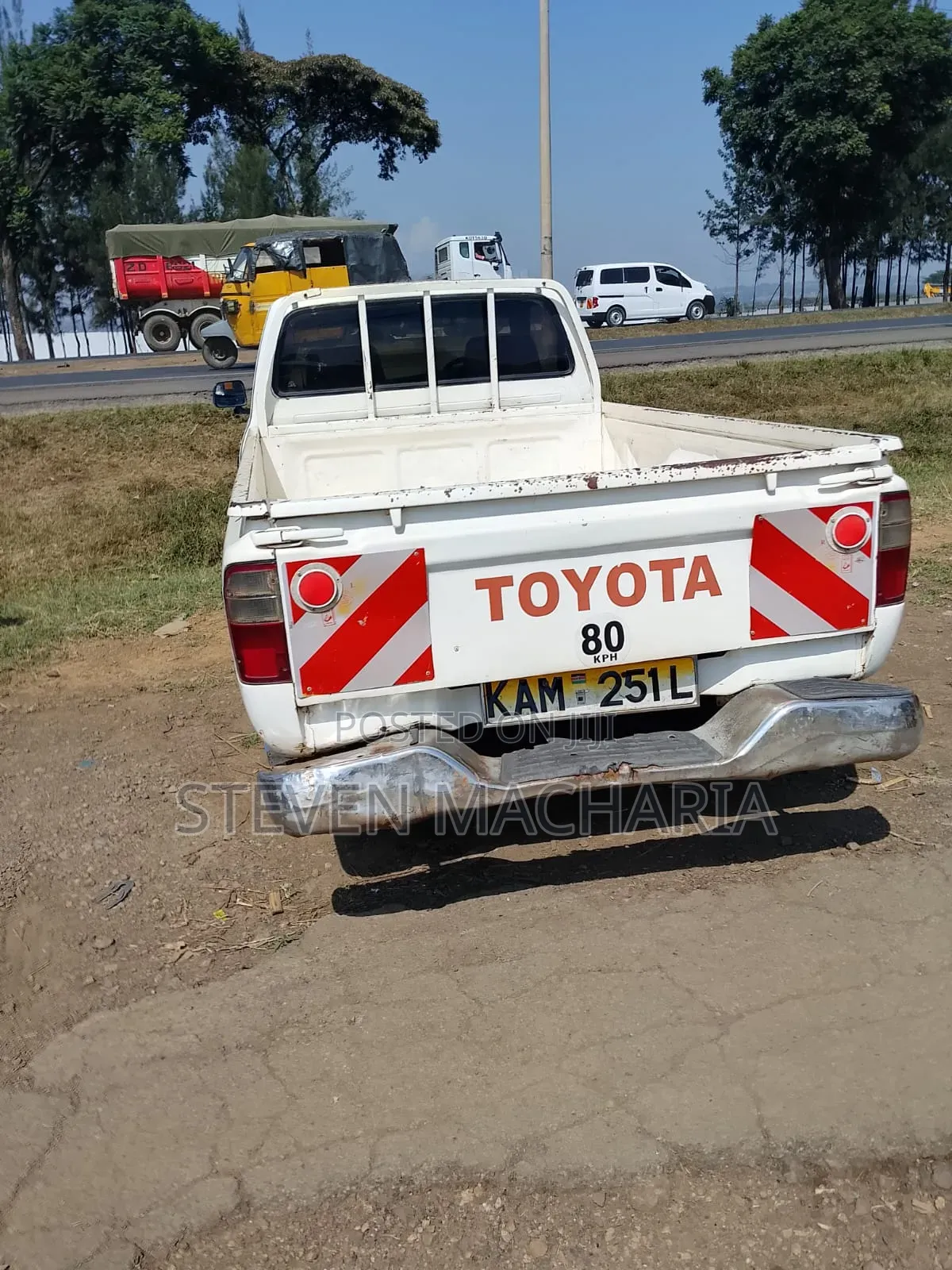 Toyota Hilux 2.5 Cab 2005 White