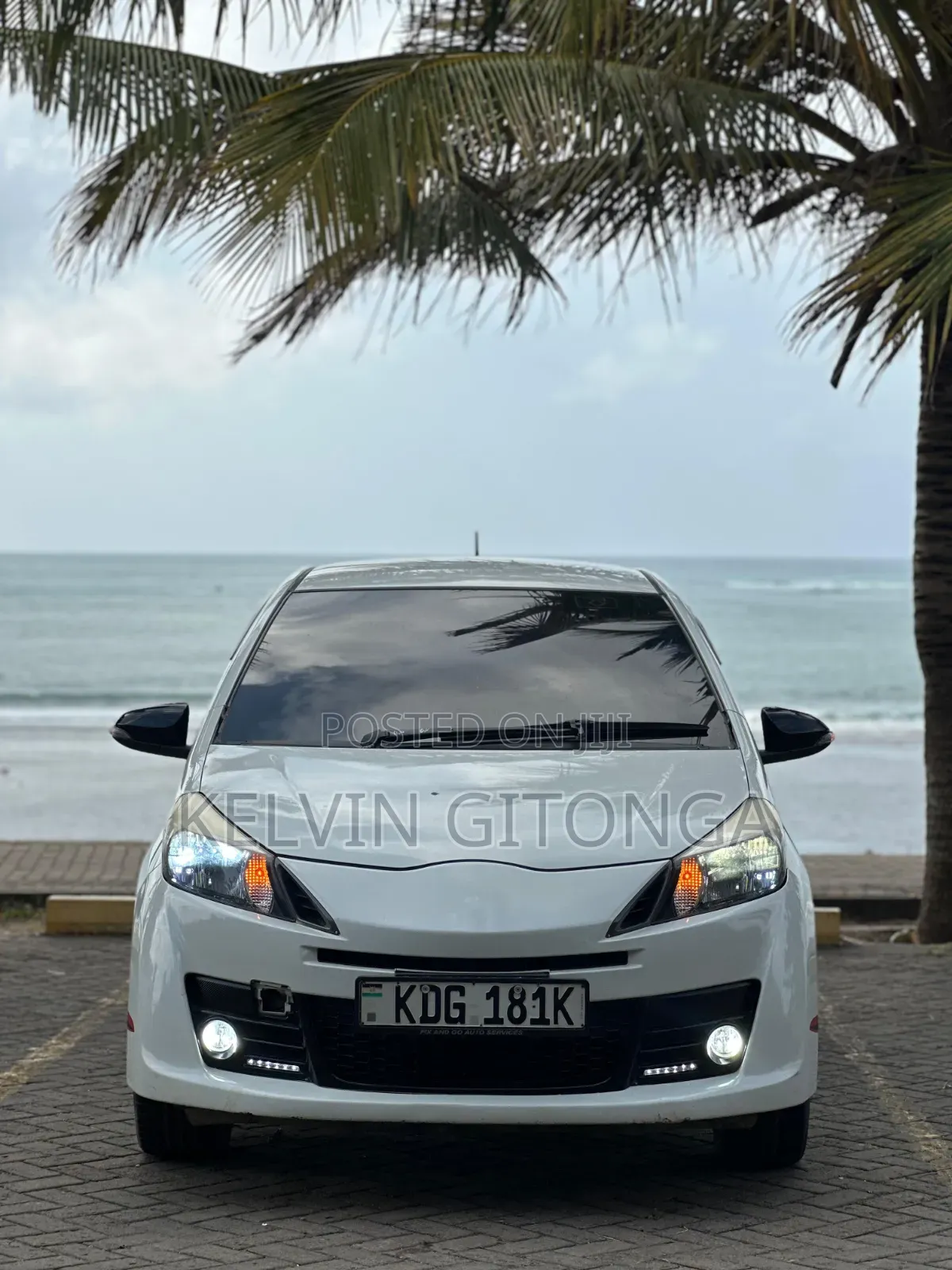 Toyota Vitz 2015 White
