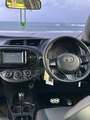 Toyota Vitz 2015 White
