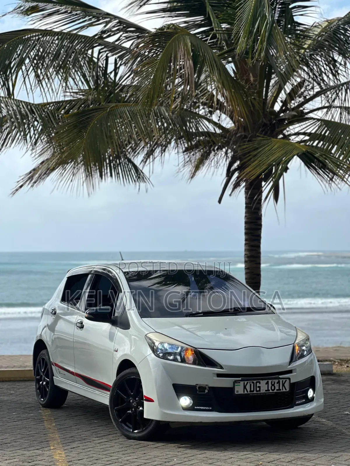 Toyota Vitz 2015 White