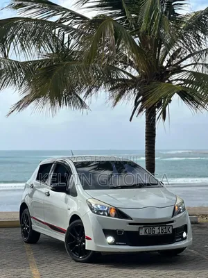 Toyota Vitz 2015 White
