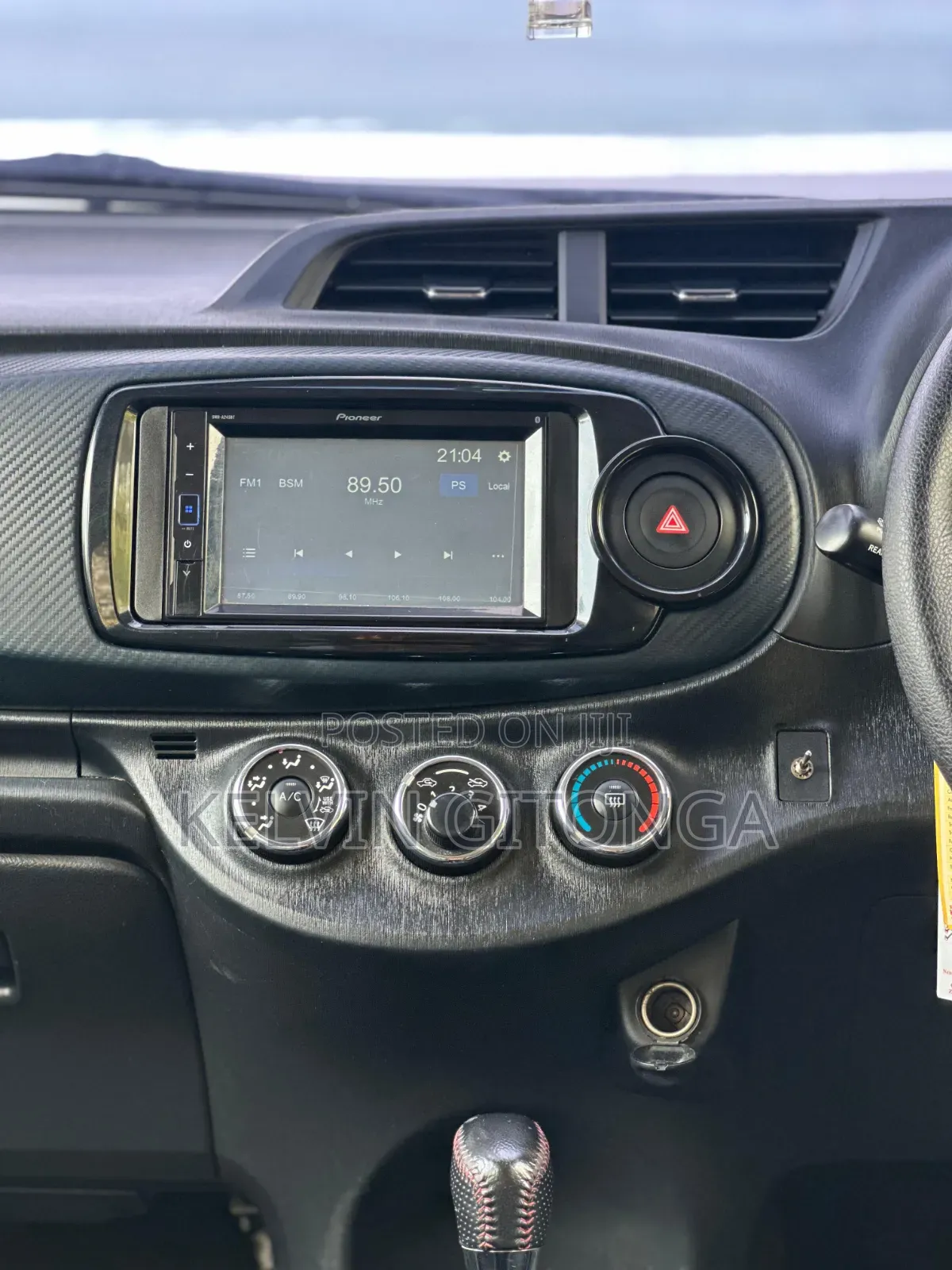 Toyota Vitz 2015 White