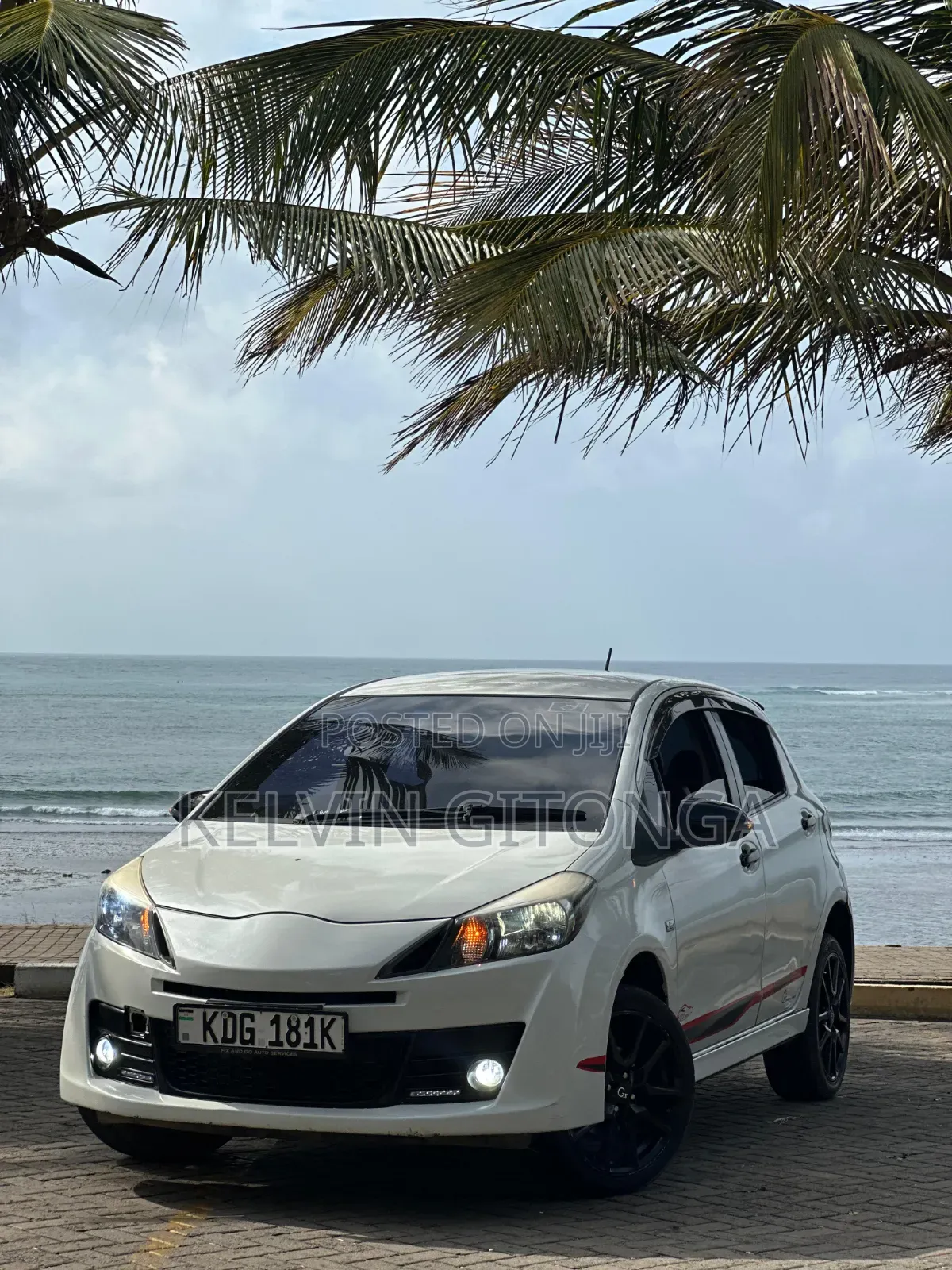 Toyota Vitz 2015 White