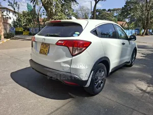 Honda Vezel 1.5 2WD 2016 White