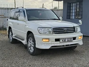Toyota Land Cruiser 1991 White