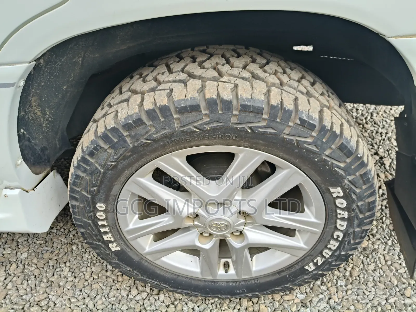 Toyota Land Cruiser 1991 White