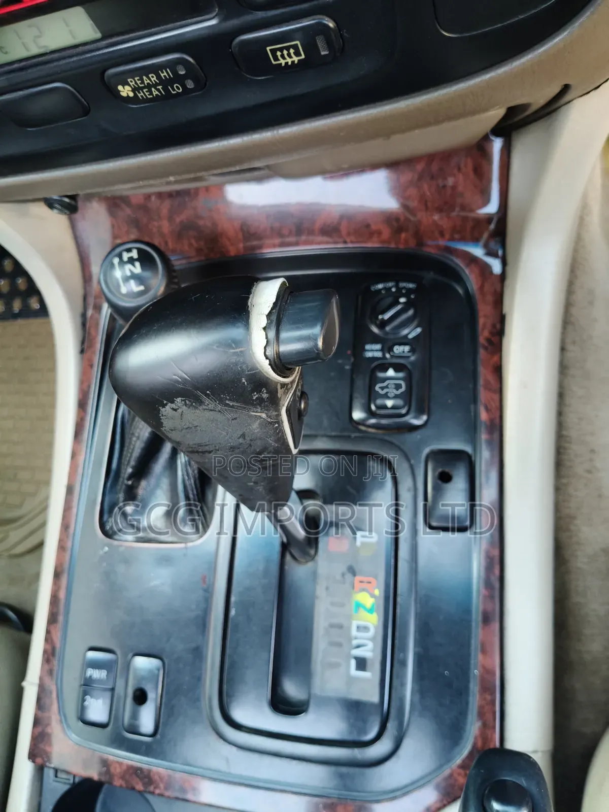 Toyota Land Cruiser 1991 White