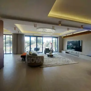 5bdrm Apartment in Spring Valley for sale