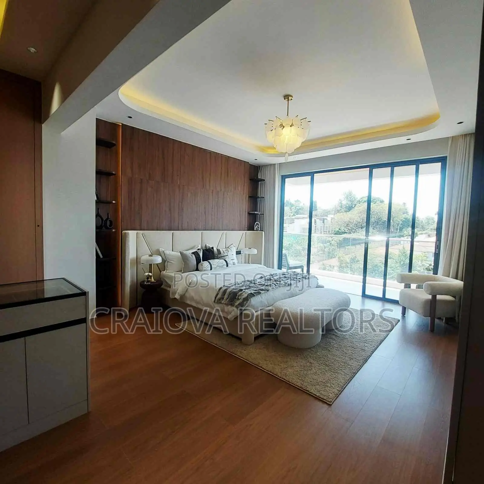 5bdrm Apartment in Spring Valley for sale