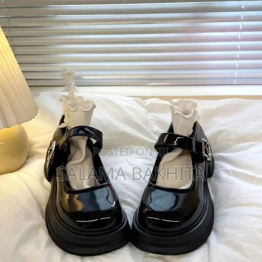 Trendy Black Patent Leather Chunky Mary Jane Platform Heels