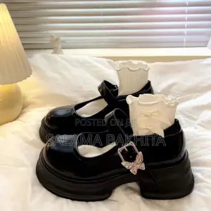 Trendy Black Patent Leather Chunky Mary Jane Platform Heels