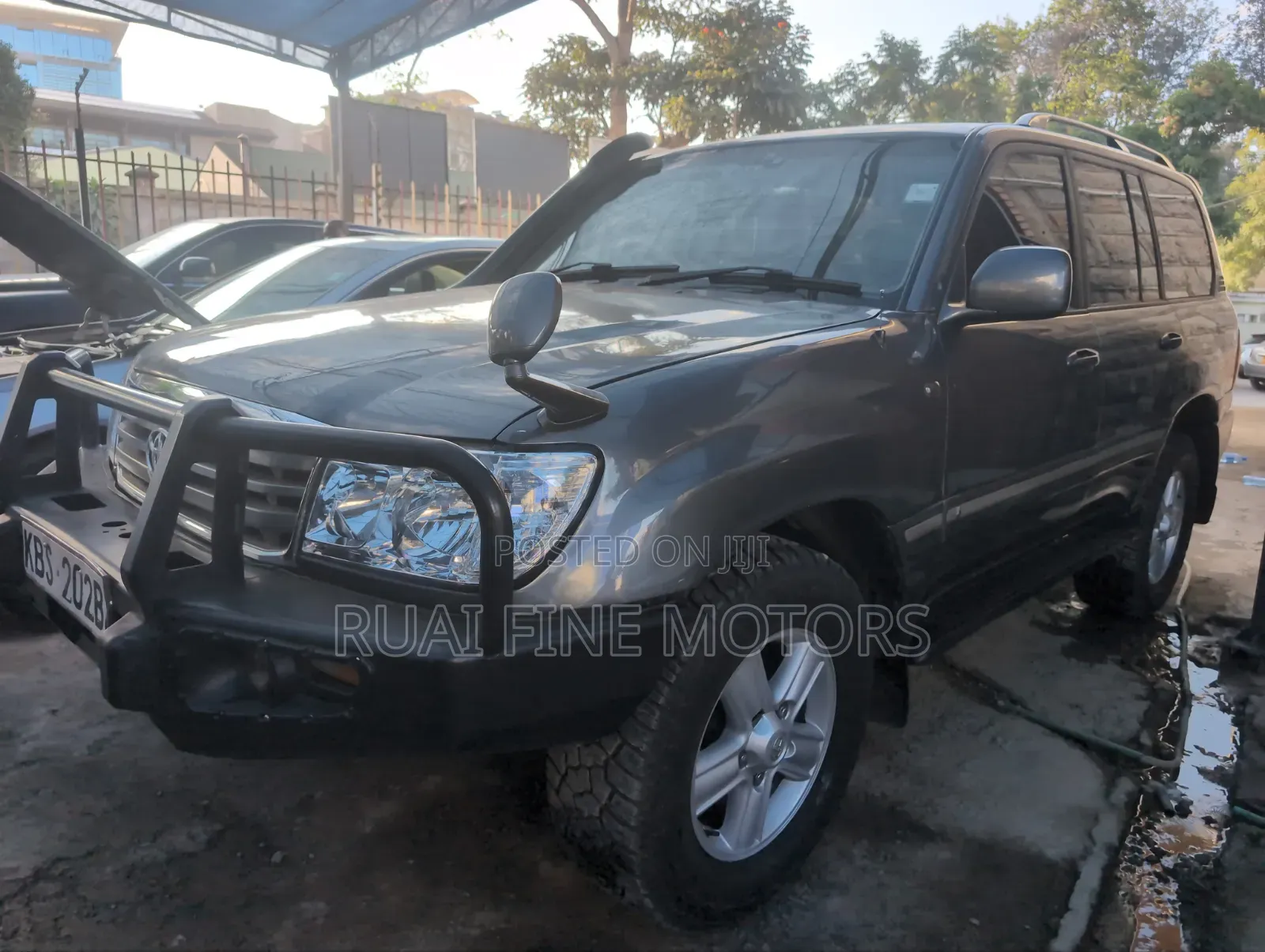 Toyota Land Cruiser 2006 Gray