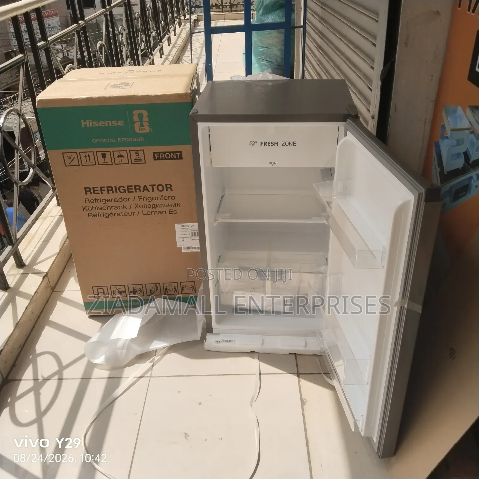 Hisense 90L Compact Refrigerator – Hisense Quality