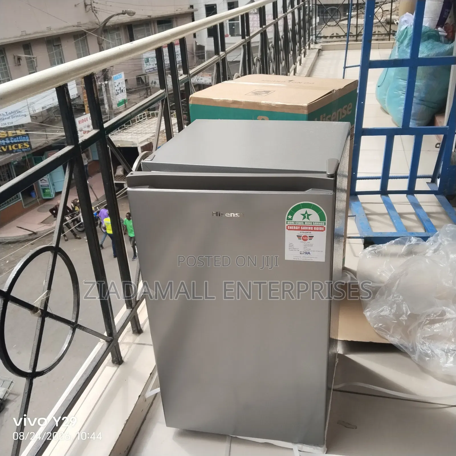 Hisense 90L Mini Refrigerator – Modern Design