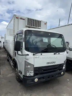 Isuzu Refrigerator Truck