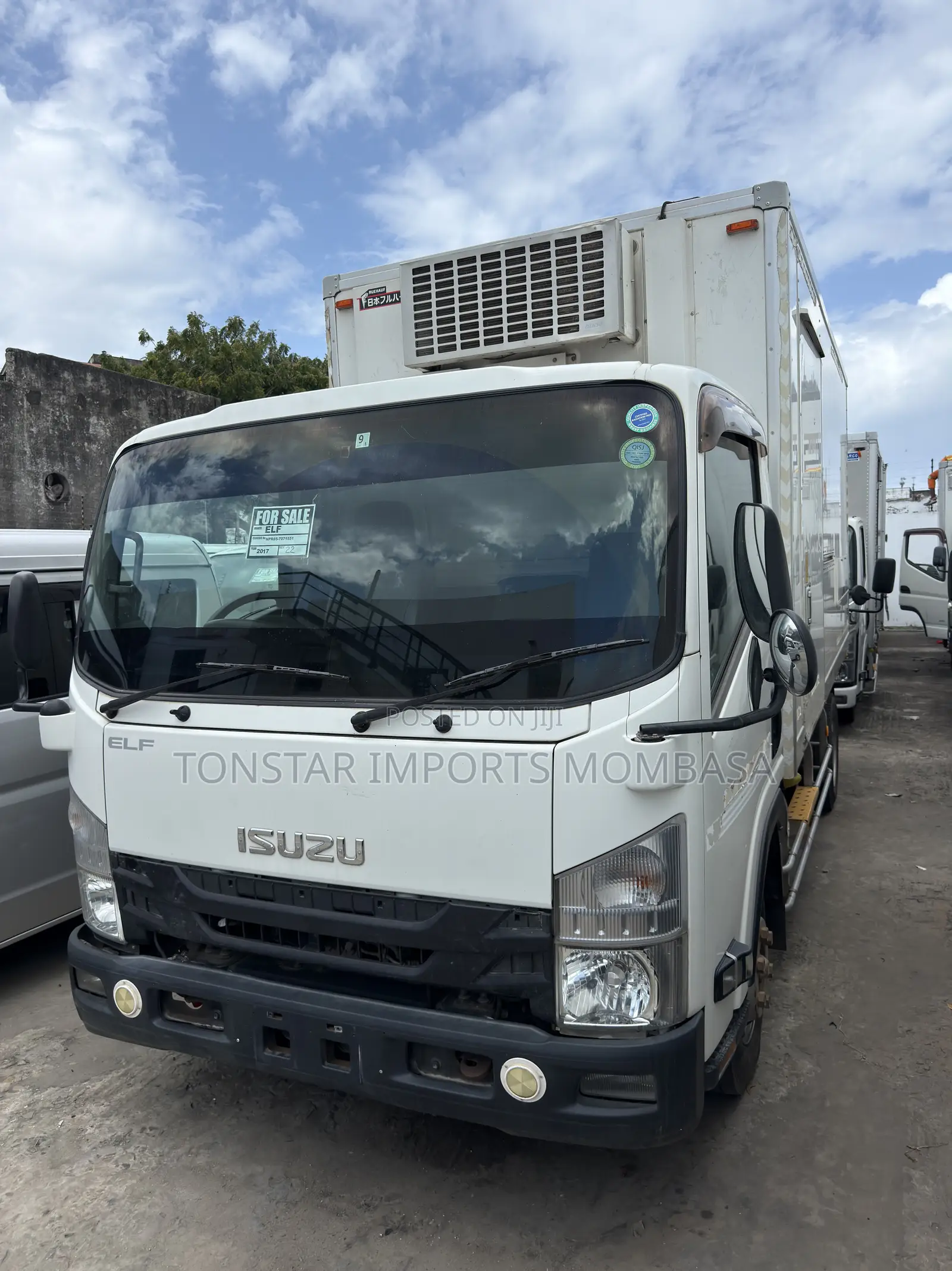 Isuzu Refrigerator Truck