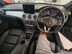 Mercedes-Benz GLA-Class 2020 Gray