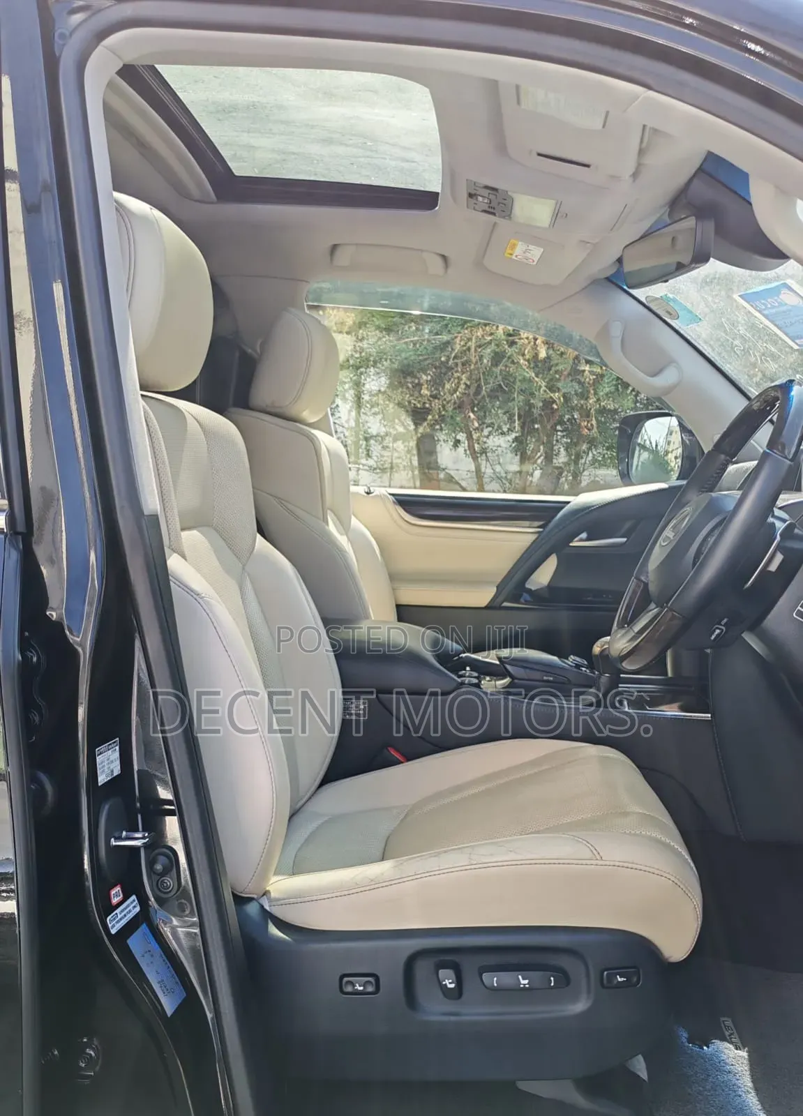 Lexus LX 2016 White
