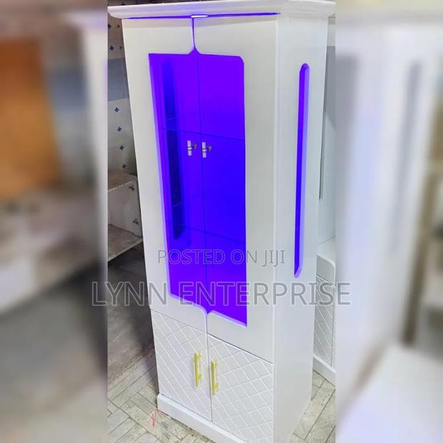 Modern Display Cabinet / Showcase Cabinet With LED Lights