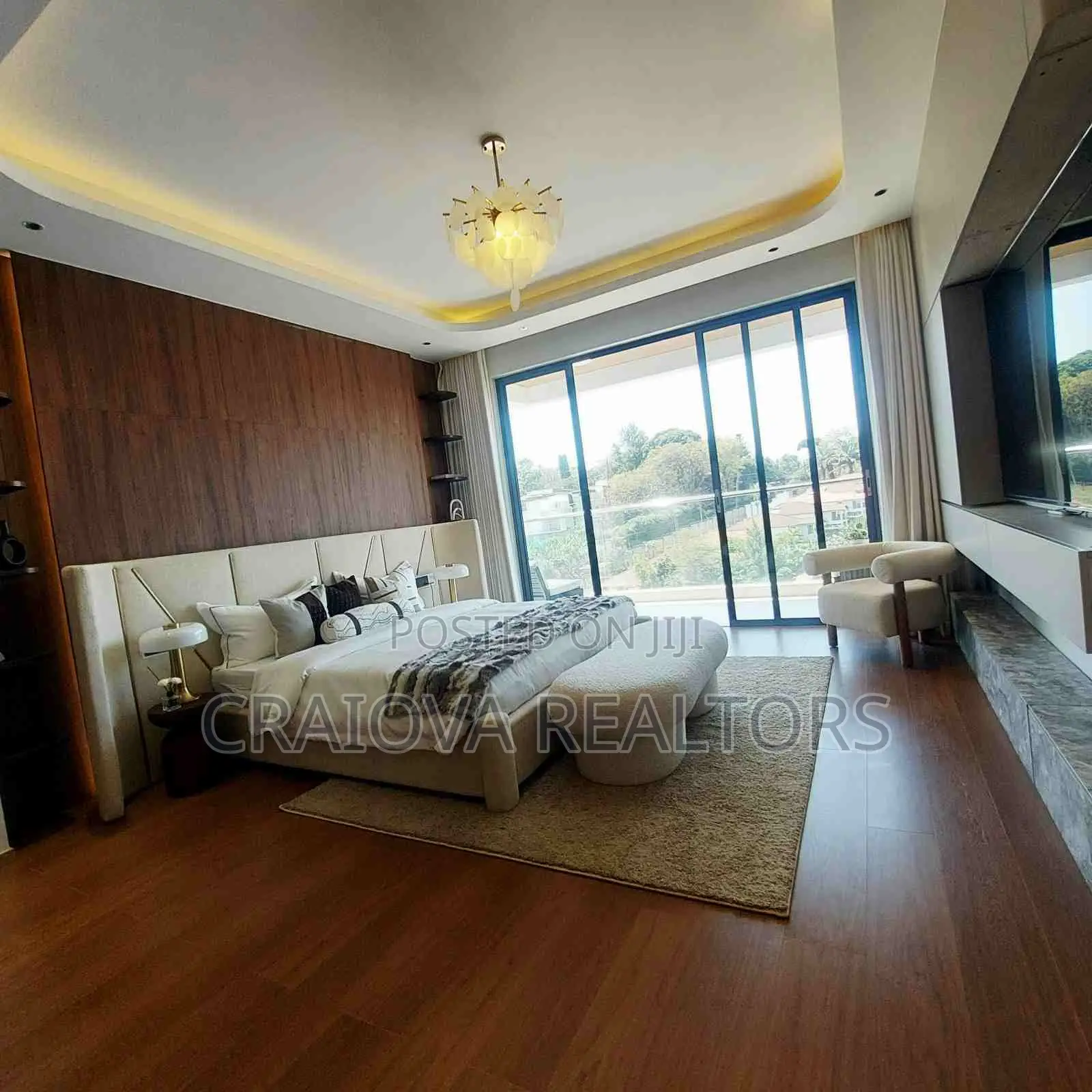 5bdrm Apartment in Spring Valley for sale