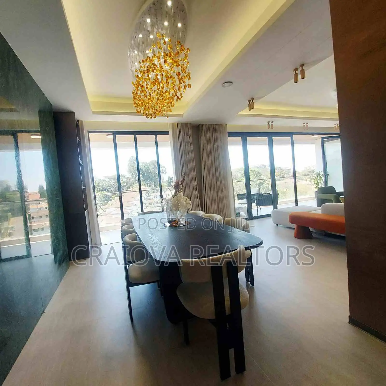5bdrm Apartment in Spring Valley for sale