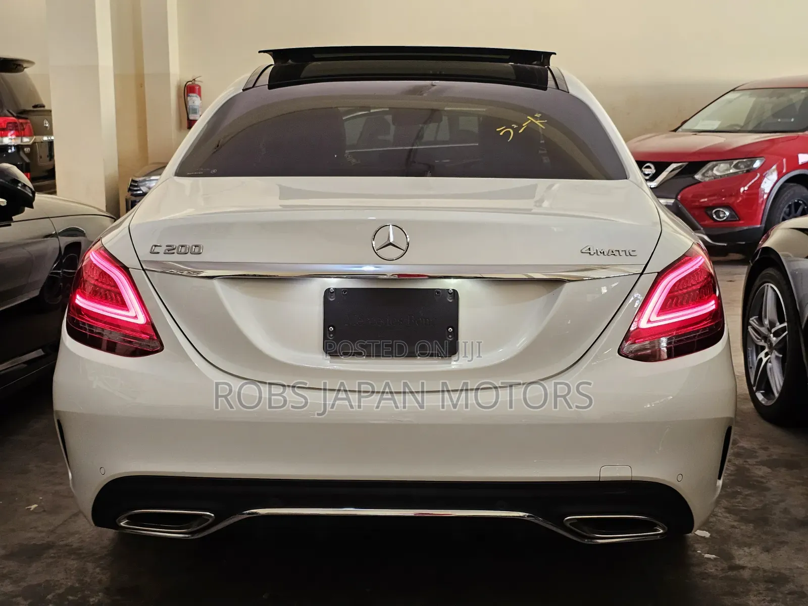 Mercedes-Benz C200 2020 Pearl